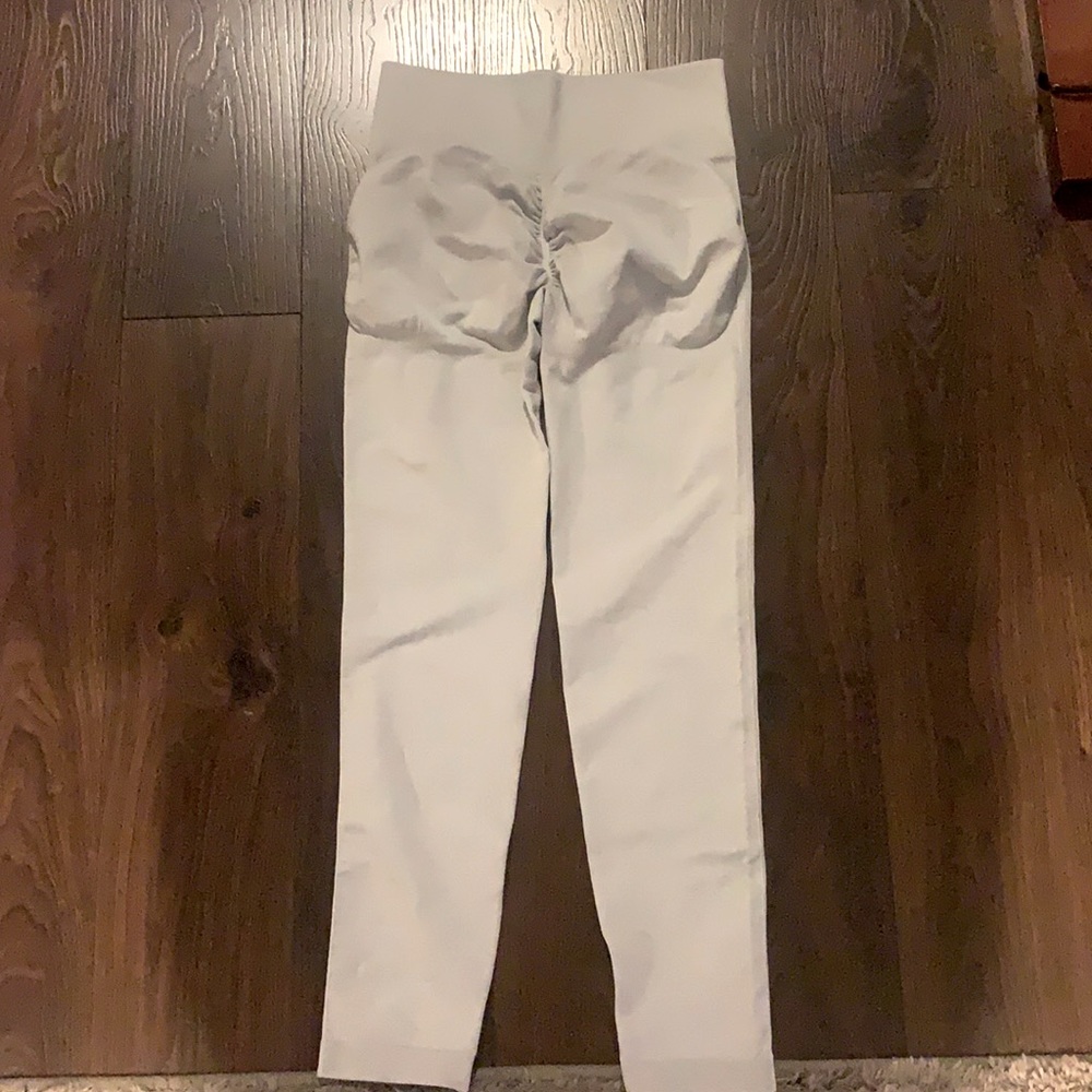 Era Athletic Gym Scrunch Leggings